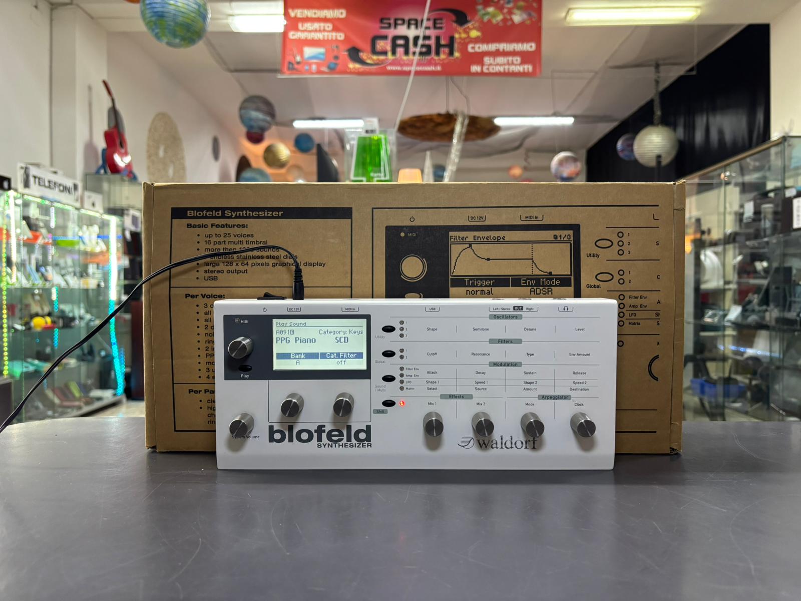 WALDORF Blofeld White Synth Desktop
