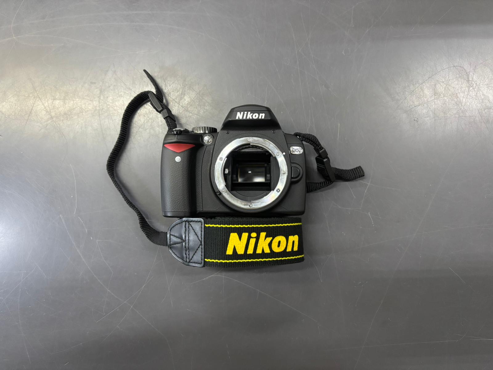 NIKON D60 + Nikkor 18/55