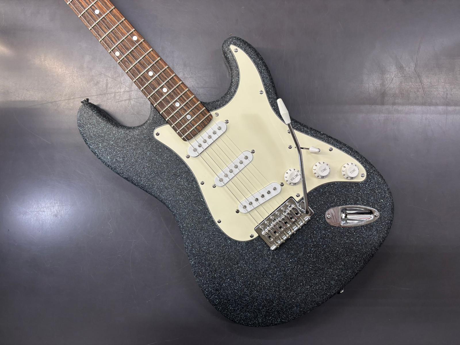 Chitarra Elettrica Tipo Stratocaster