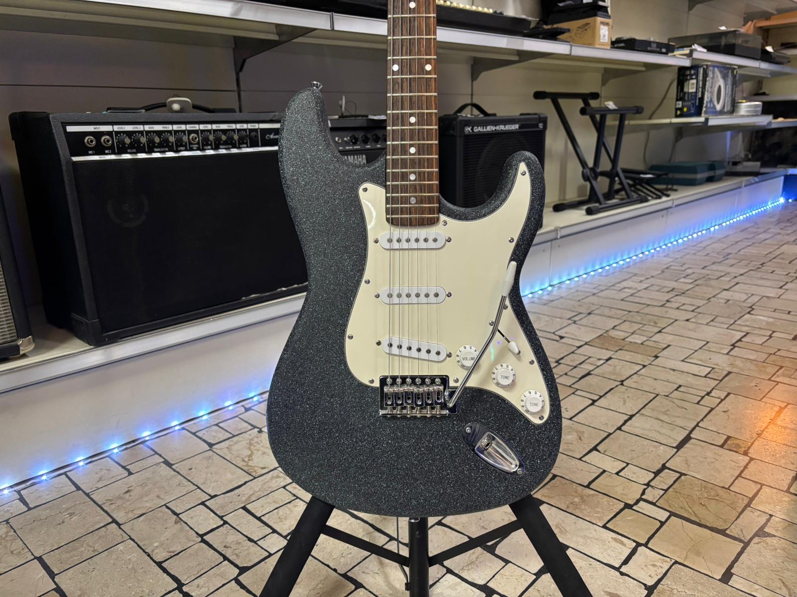 Chitarra Elettrica Tipo Stratocaster - immagine 4