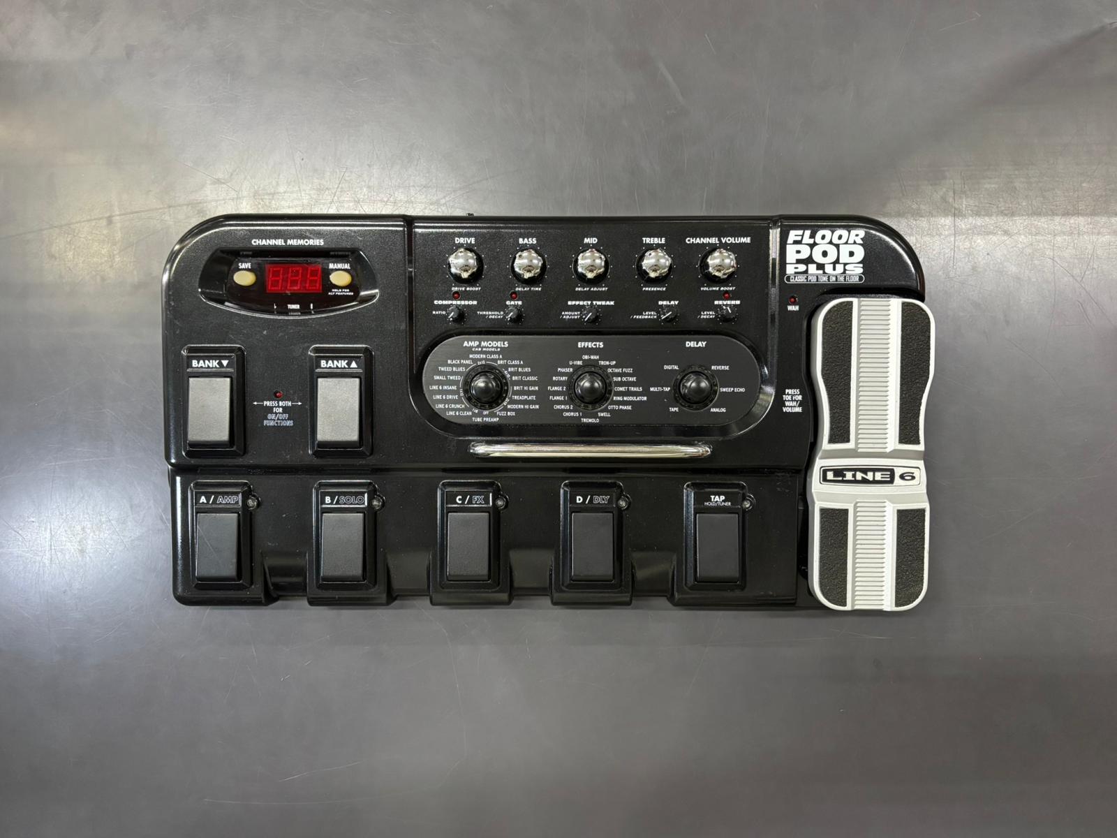 Line 6 Floor Pod Plus Pedaliera