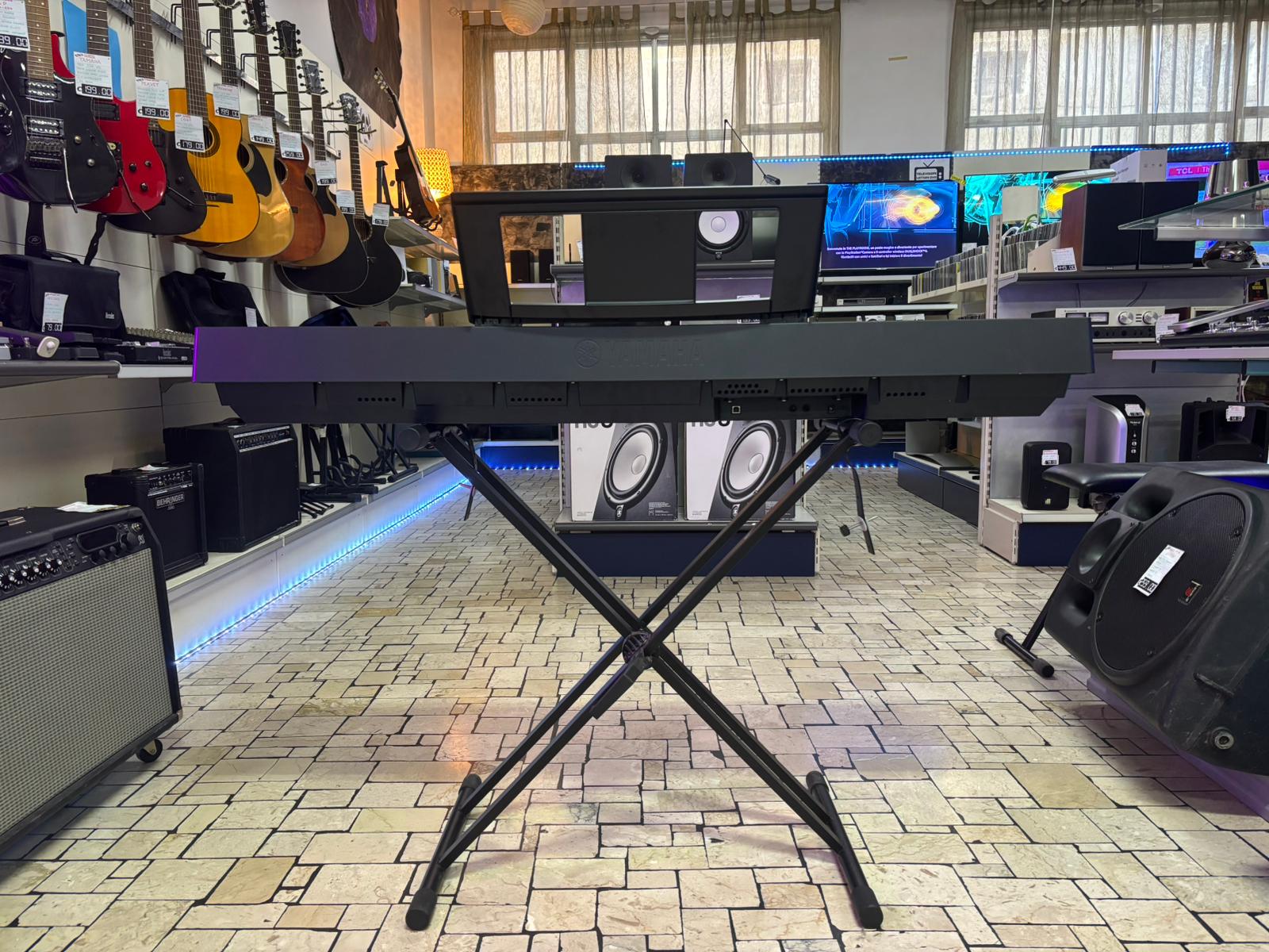 YAMAHA P-45B Pianoforte Digitale - immagine 4