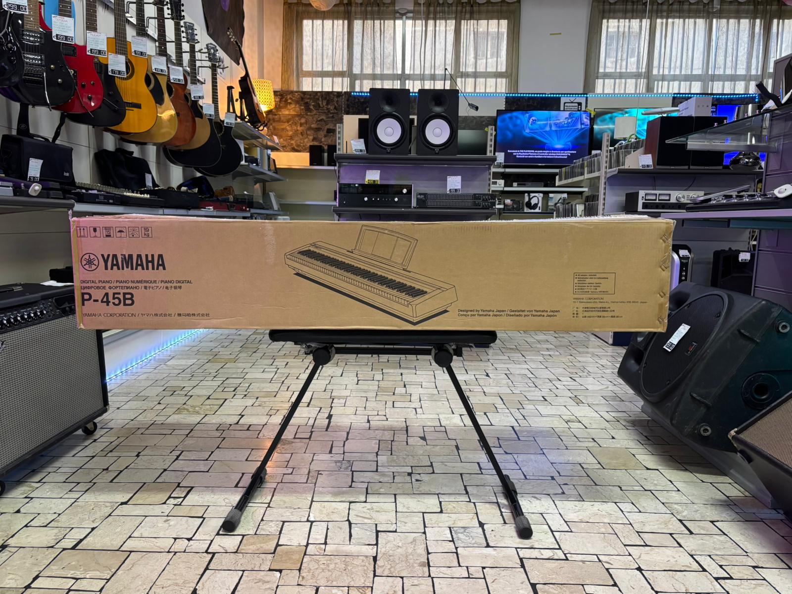 YAMAHA P-45B Pianoforte Digitale - immagine 2
