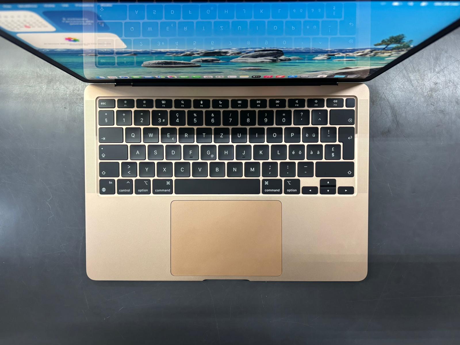MacBook AIR 13 M1 8Gb 256Gb 10 Cicli - immagine 3