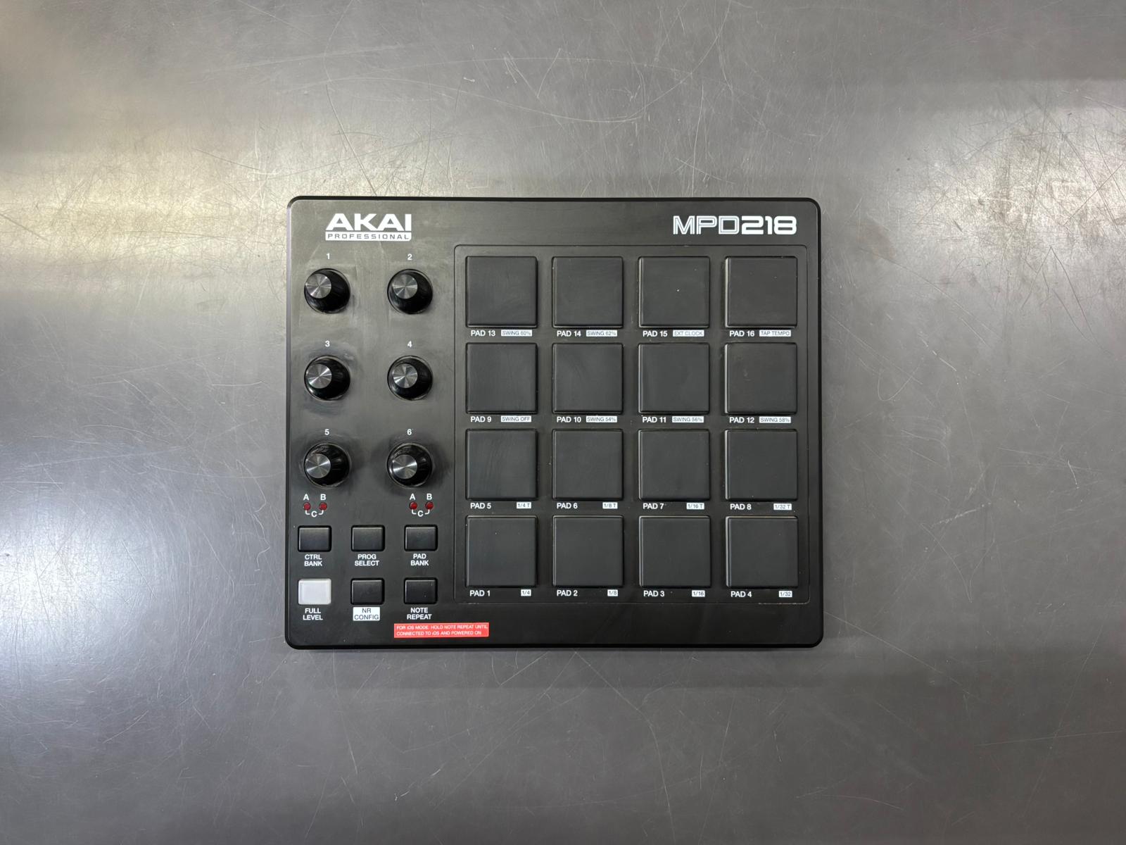 AKAI MPD218 Controller USB