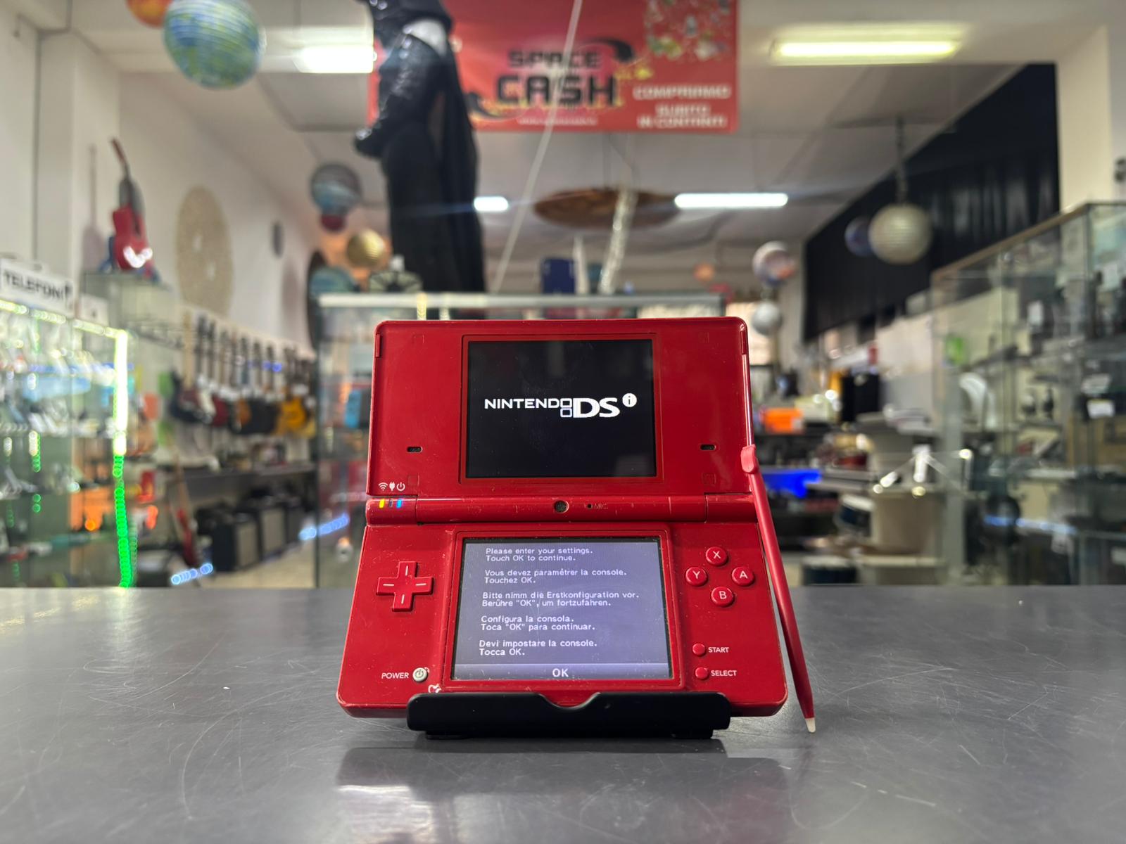 Nintendo DSi Red