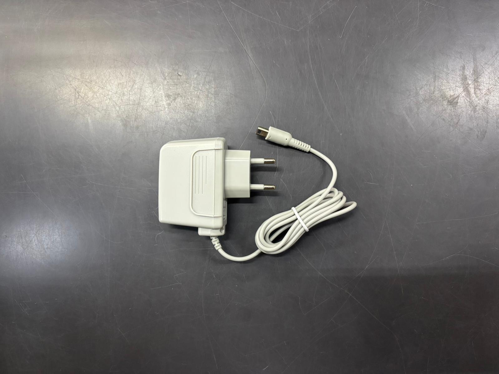 Nintendo DSi XL Bordeaux - immagine 4