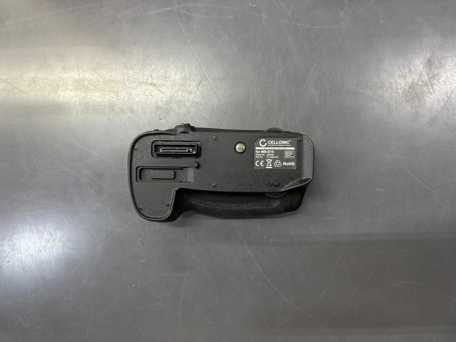 Nikon D7200 Body + Grip - immagine 4