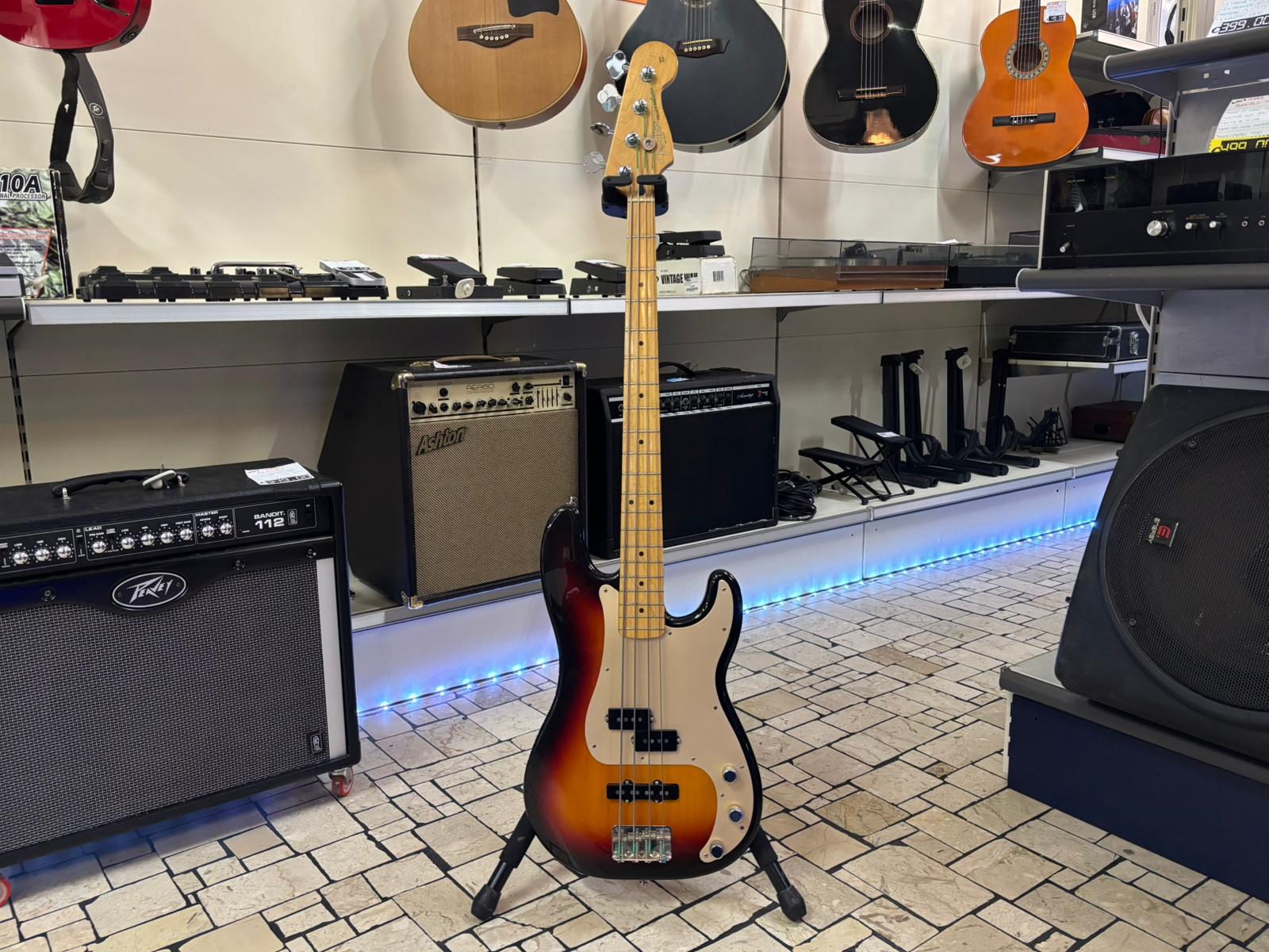 Fender Precision Special Mexico 2002 - immagine 3