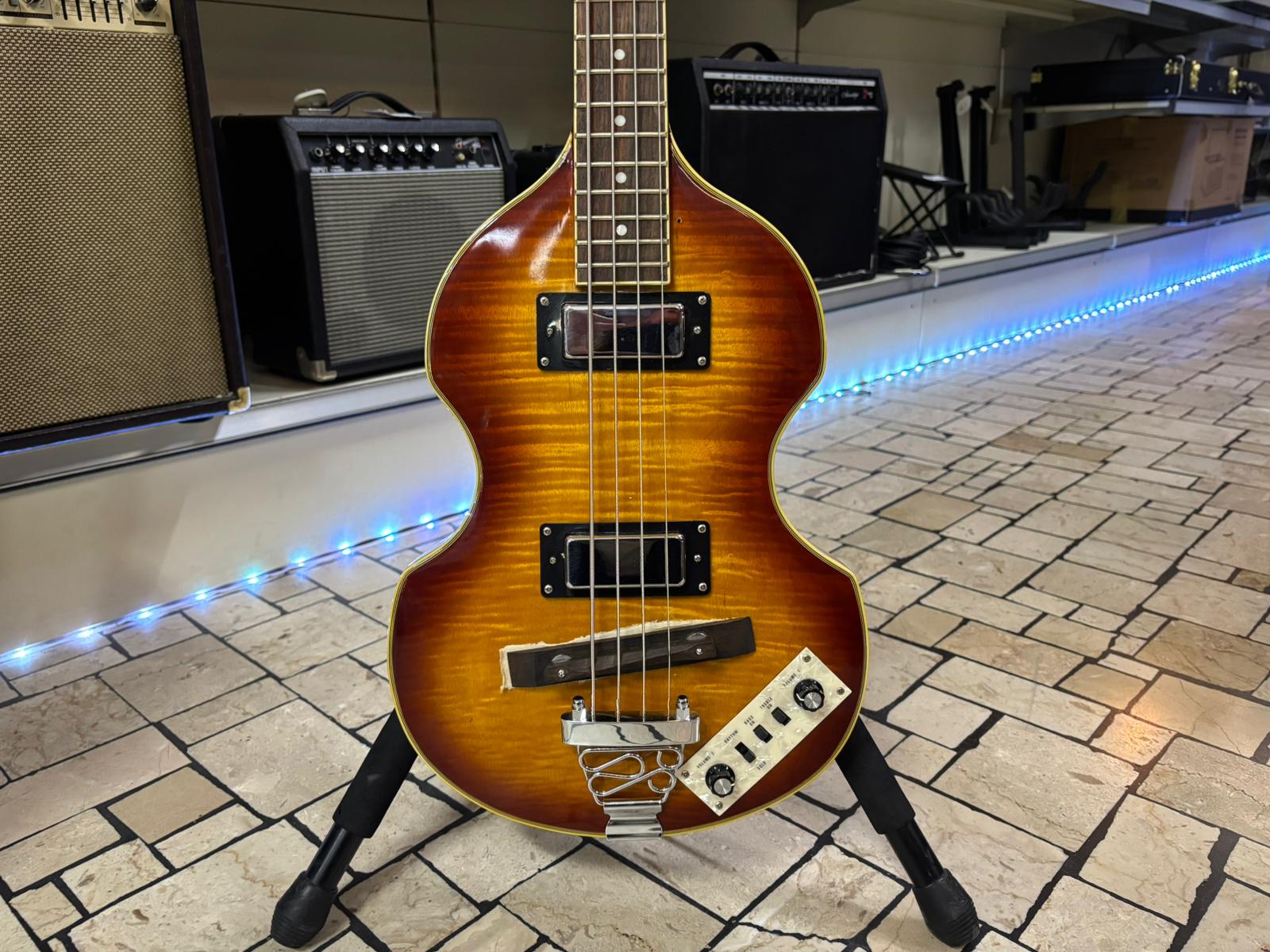 Atrics BB-05 Violin Bass - immagine 2