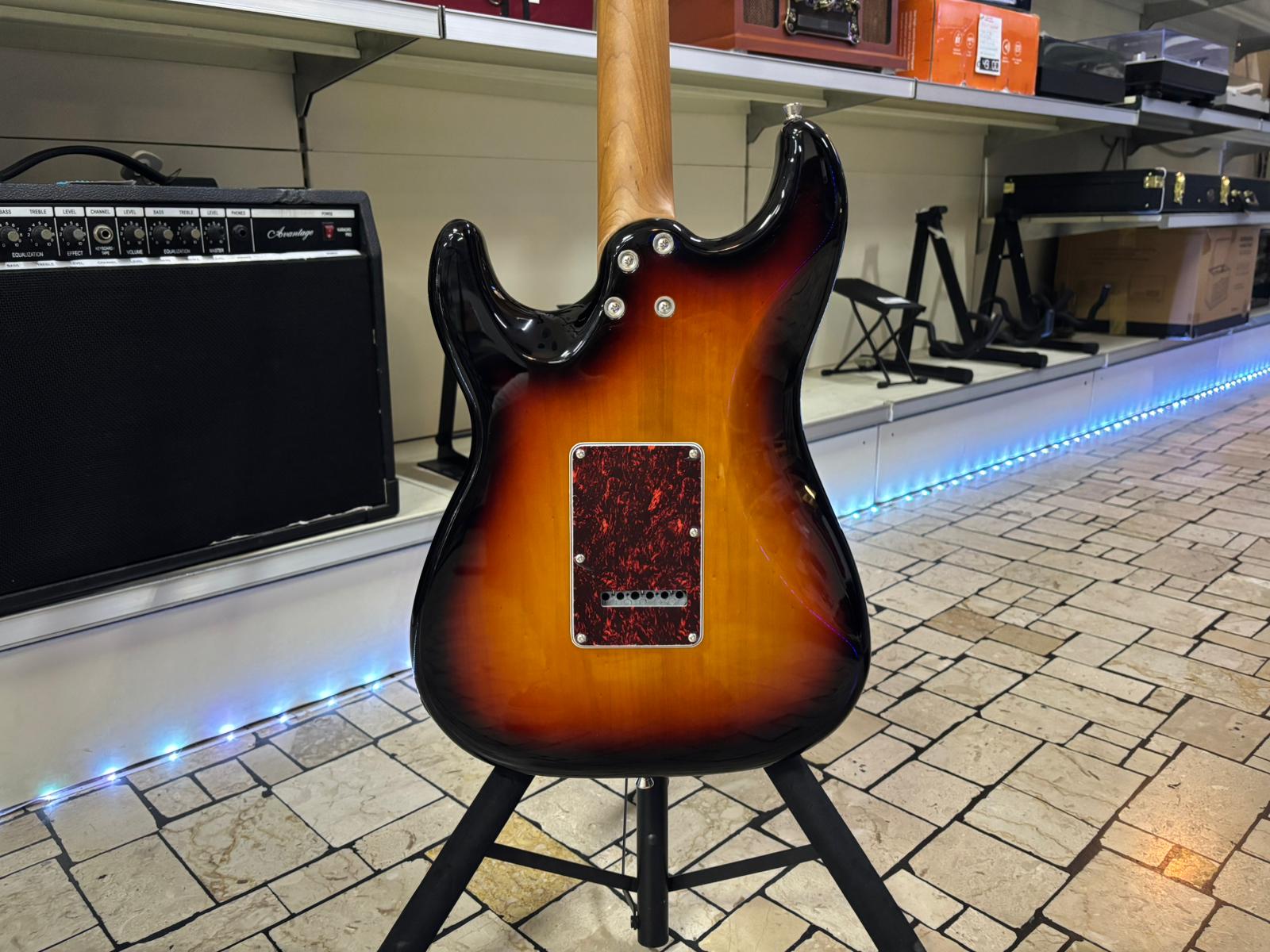 Jet Guitars JS400SB HSS Sunburst Mai Usata - immagine 4