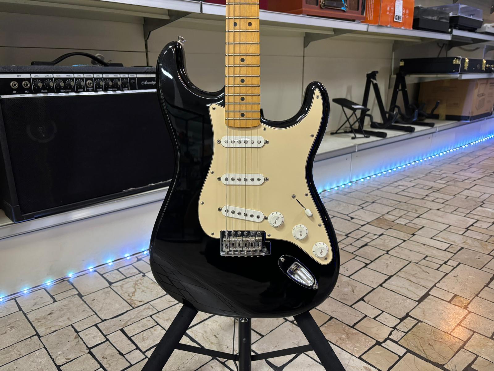 Fender Stratocaster Mexico 2011 - immagine 4