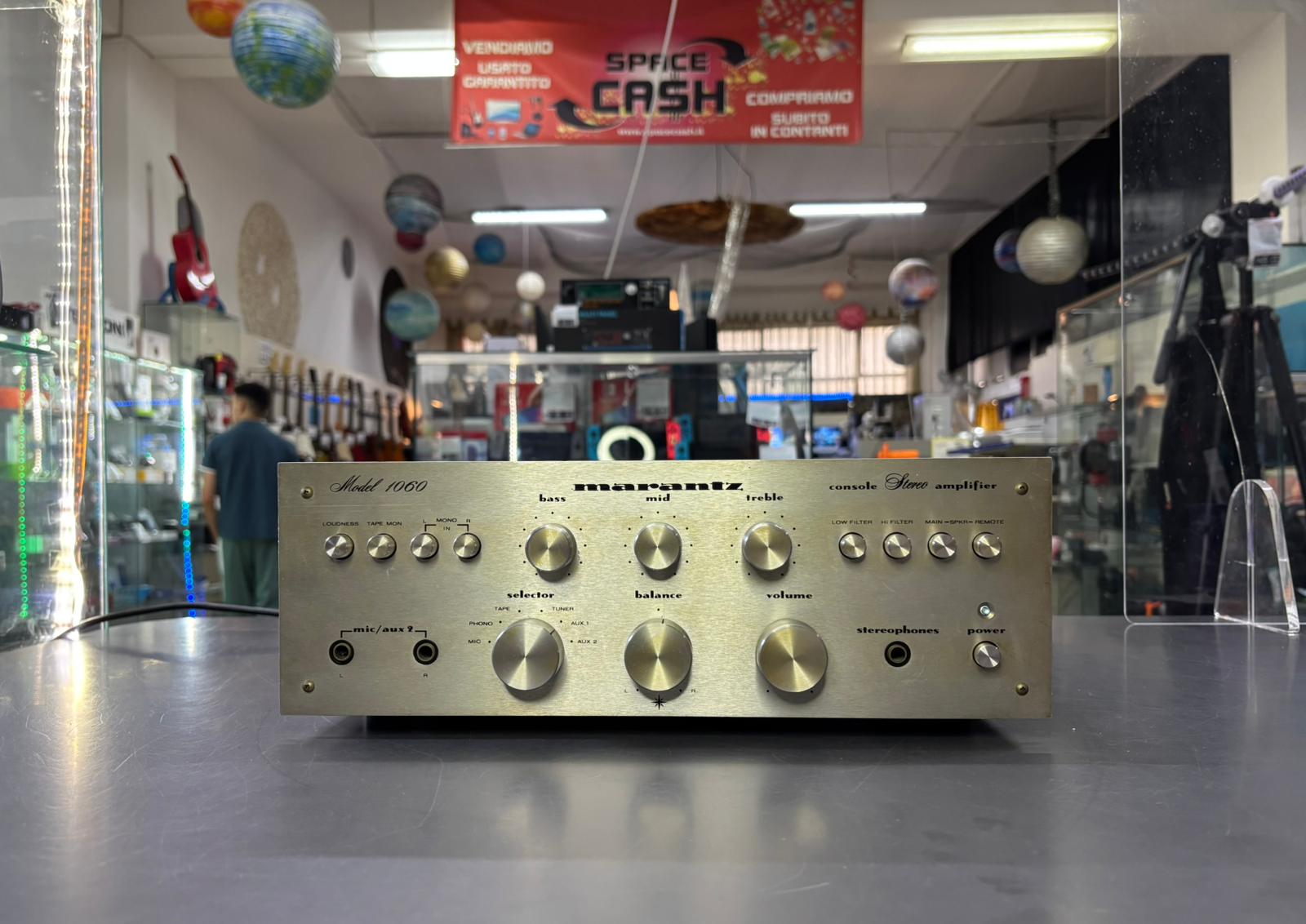 Marantz 1060 Amplificatore Hi-Fi Vintage